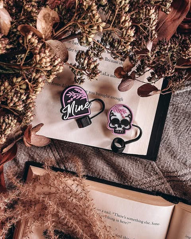 The Whispering Dark Straw Toppers