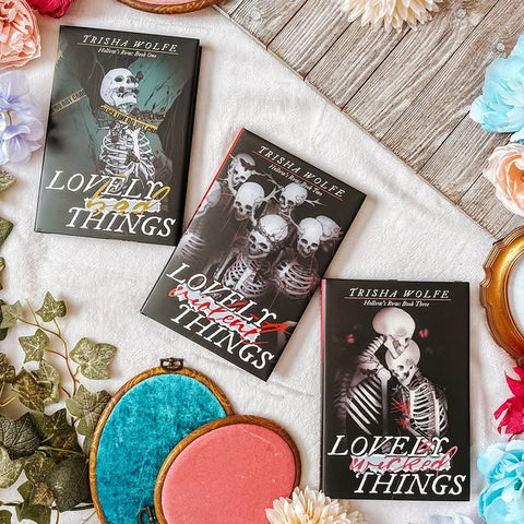 Hollow's Row Exclusive Book Set